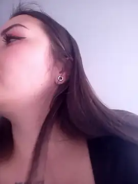 Luna kitty online show from 8, 1, 2026