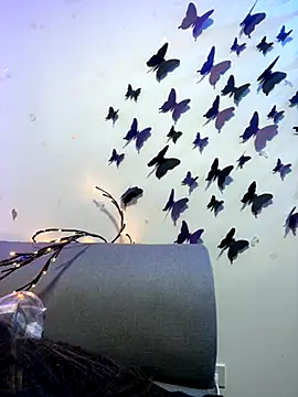 Luna kitty online show from 17, 11, 2025