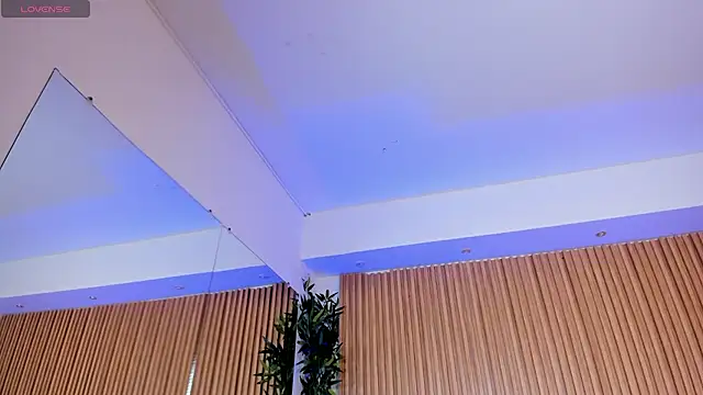 Ivaannaa  online show from 29, 11, 2025