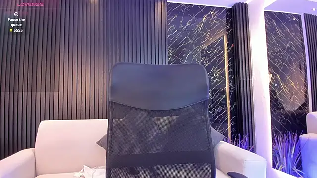 Ivaannaa  online show from 12, 6, 2026