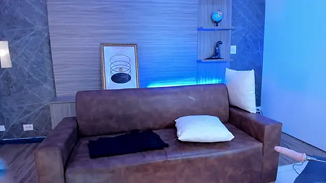 Ivaannaa  online show from 7, 10, 2025