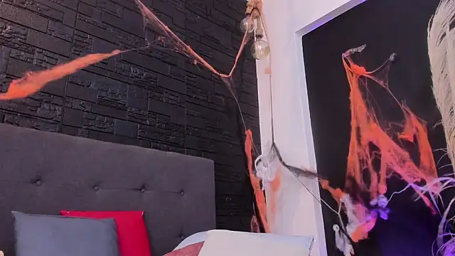 Maite Smith  online show from 29, 10, 2025