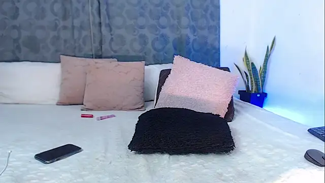 Lauryn lee online show from 14, 4, 2026