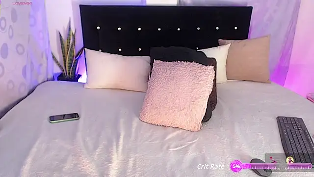 Snapshot of Lauryn_lee chatting on 11, 11, 2025 Lauryn lee online show from 11, 11, 2025