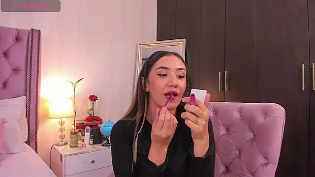 natashaleightt online show from 14, 11, 2025