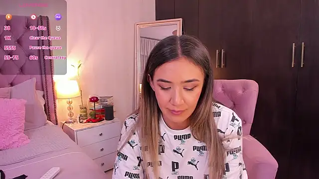 natashaleightt online show from 14, 9, 2025