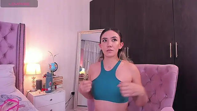 natashaleightt online show from 21, 3, 2025