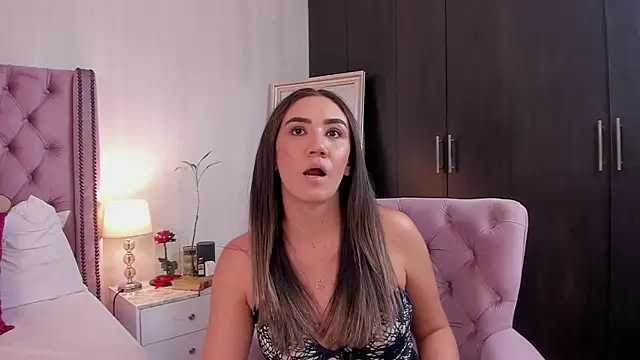 natashaleightt online show from 24, 3, 2026