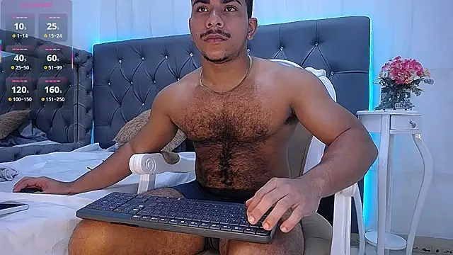 Snapshot of Javier_Hot27 chatting on 13, 11, 2025 Javier Hot27 online show from 13, 11, 2025