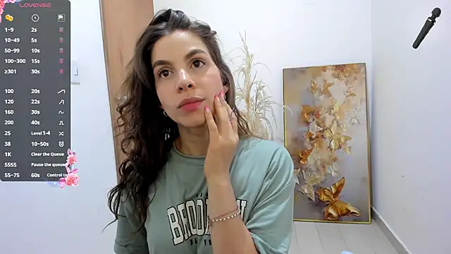 jessyegoldenn online show from 2, 4, 2026