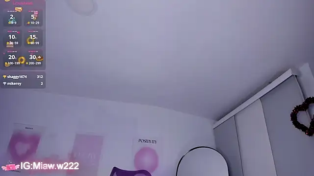 MiaWilsson  online show from 13, 4, 2026