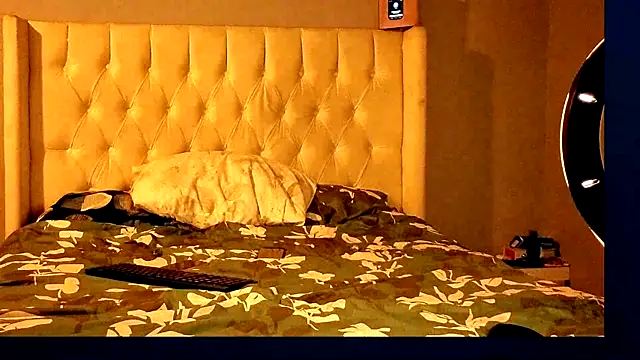 ebonylover1 online show from 7, 4, 2026