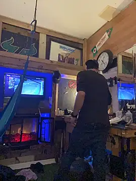 Polaroid White online show from 18, 11, 2025