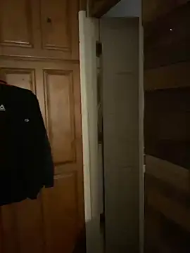 Polaroid White online show from 18, 11, 2025