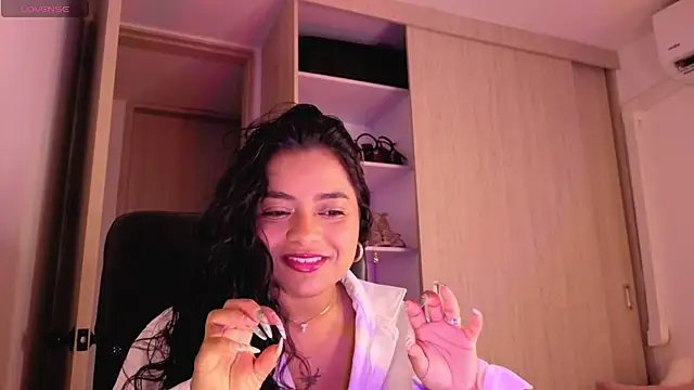 Snapshot of tatiana_10 chatting on 18, 7, 2026 tatiana 10 online show from 18, 7, 2026