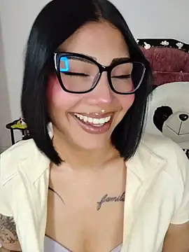 Snapshot of Kylie_brazt chatting on 3, 6, 2026 Kylie brazt online show from 3, 6, 2026