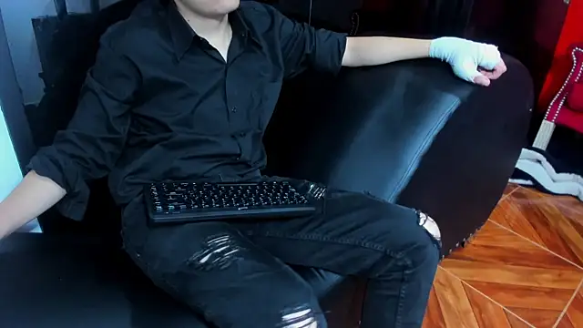 Versene Zantt online show from 7, 3, 2025