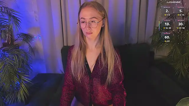 VictoriaLights online show from 17, 12, 2025