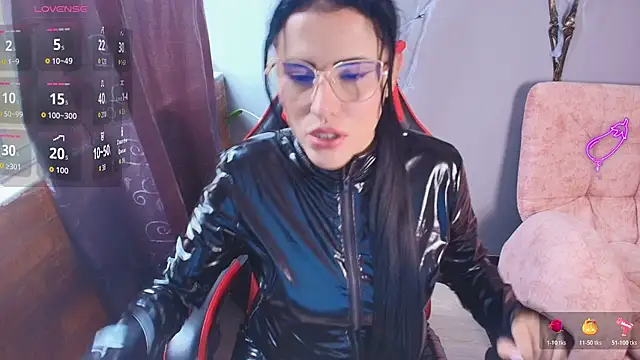 SophiTay online show from 4, 11, 2025