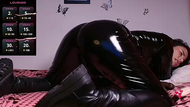 SophiTay online show from 8, 3, 2025