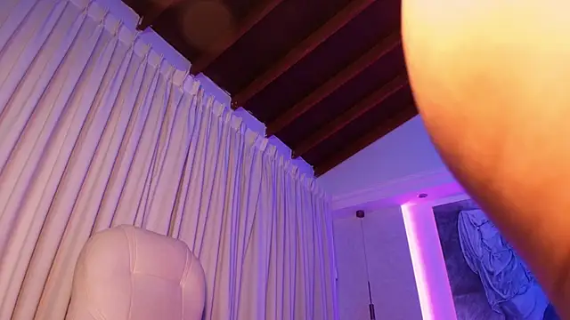 hannah thomson  online show from 12, 3, 2025