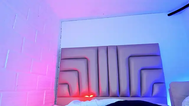 BonnieeAndClyde online show from 23, 9, 2025