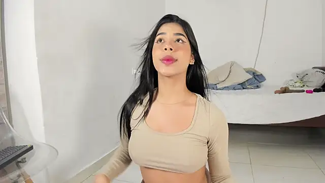 flor herrera01 online show from 20, 3, 2025