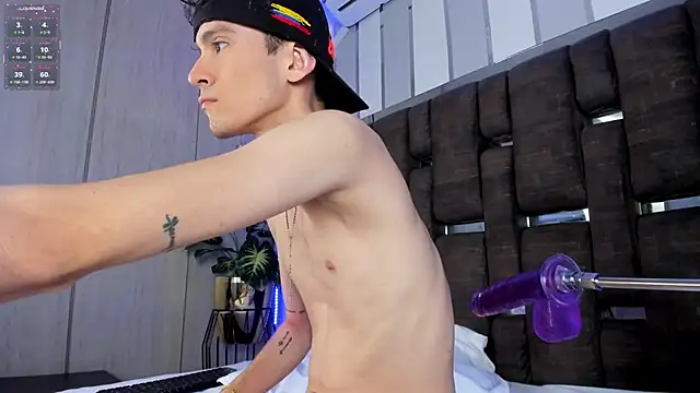 ValentinoMoreti online show from 26, 9, 2025