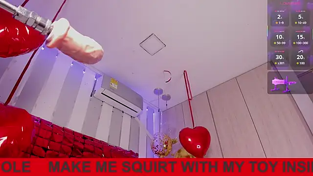 ValentinoMoreti online show from 6, 2, 2026