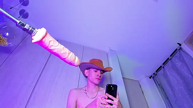 ValentinoMoreti online show from 28, 2, 2026