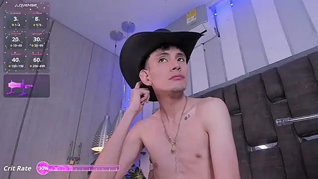 ValentinoMoreti online show from 6, 10, 2025