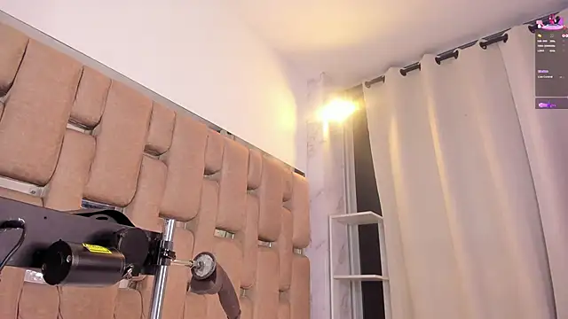 ValentinoMoreti online show from 9, 10, 2025