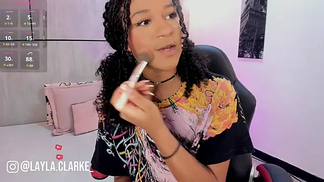 Layla Clarke online show from 25, 3, 2026