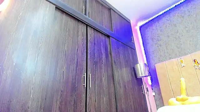 ava-am online show from 18, 12, 2025