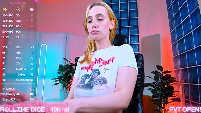 luna joy  online show from 26, 2, 2025