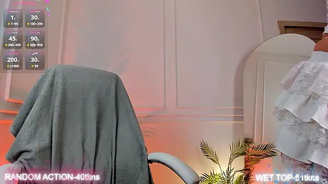 luna joy  online show from 13, 3, 2026