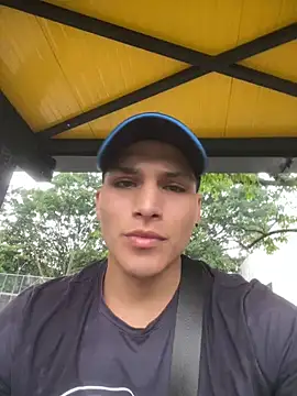 MaxxxSteil online show from 4, 3, 2025