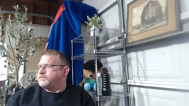 Randomoldguy615 online show from 28, 2, 2025