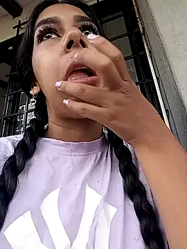 AnnieGibbyns online show from 13, 5, 2026