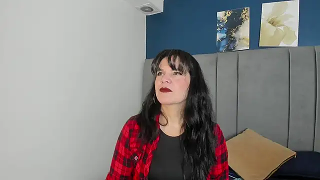 laura hotties online show from 27, 9, 2025