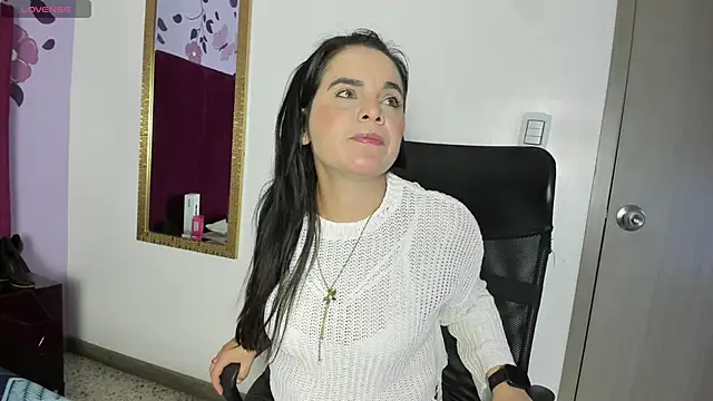 laura hotties online show from 5, 2, 2026