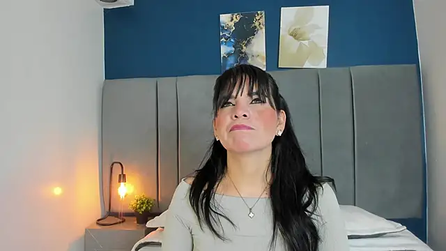 laura hotties online show from 24, 10, 2025