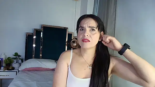 Snapshot of laura_hotties chatting on 5, 6, 2026 laura hotties online show from 5, 6, 2026