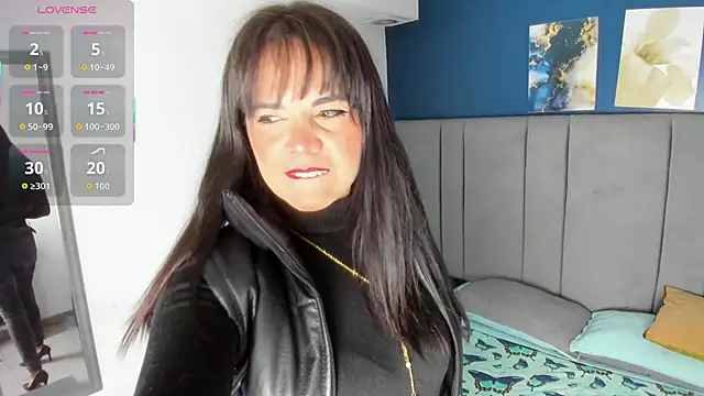 laura hotties online show from 15, 10, 2025