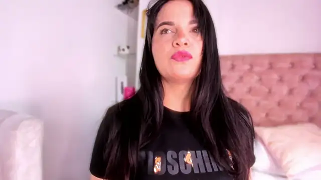 laura hotties online show from 23, 5, 2026