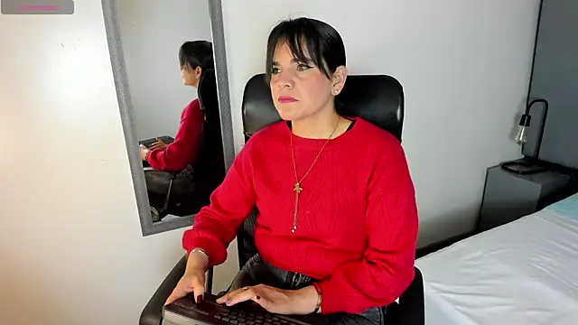 laura hotties online show from 7, 1, 2026