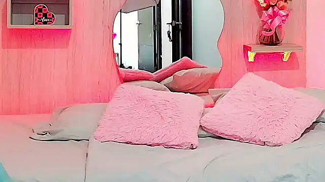 ZaraRousse online show from 18, 12, 2025