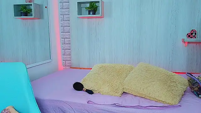 ZaraRousse online show from 13, 9, 2025