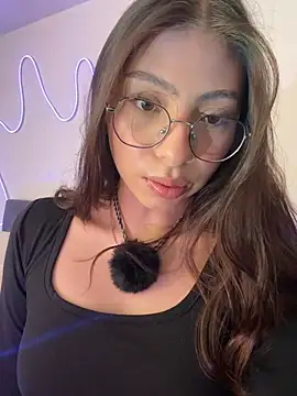 Snapshot of Dirty-Bunnyyy chatting on 7, 7, 2026 Dirty-Bunnyyy online show from 7, 7, 2026