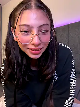 Dirty-Bunnyyy online show from 17, 9, 2025